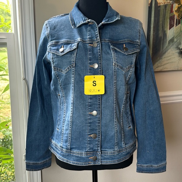 Well Worn Women's‎ Denim Jacket Medium Wash Size Small - Picture 1 of 11